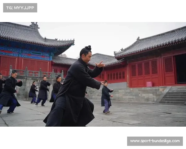 武当山公仆杯太极晨练活动千人太极扇打破吉尼斯世界纪录 武当山公仆杯太极晨练活动千人太极扇打破吉尼斯世界纪录