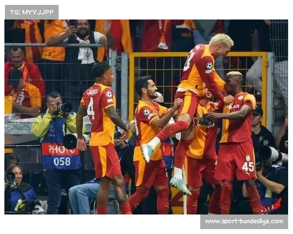 埃因霍温三叉戟火力全开 加克波萨卡西蒙斯欧冠狂造十四球 埃因霍温三叉戟火力全开 加克波萨卡西蒙斯欧冠狂造十四球